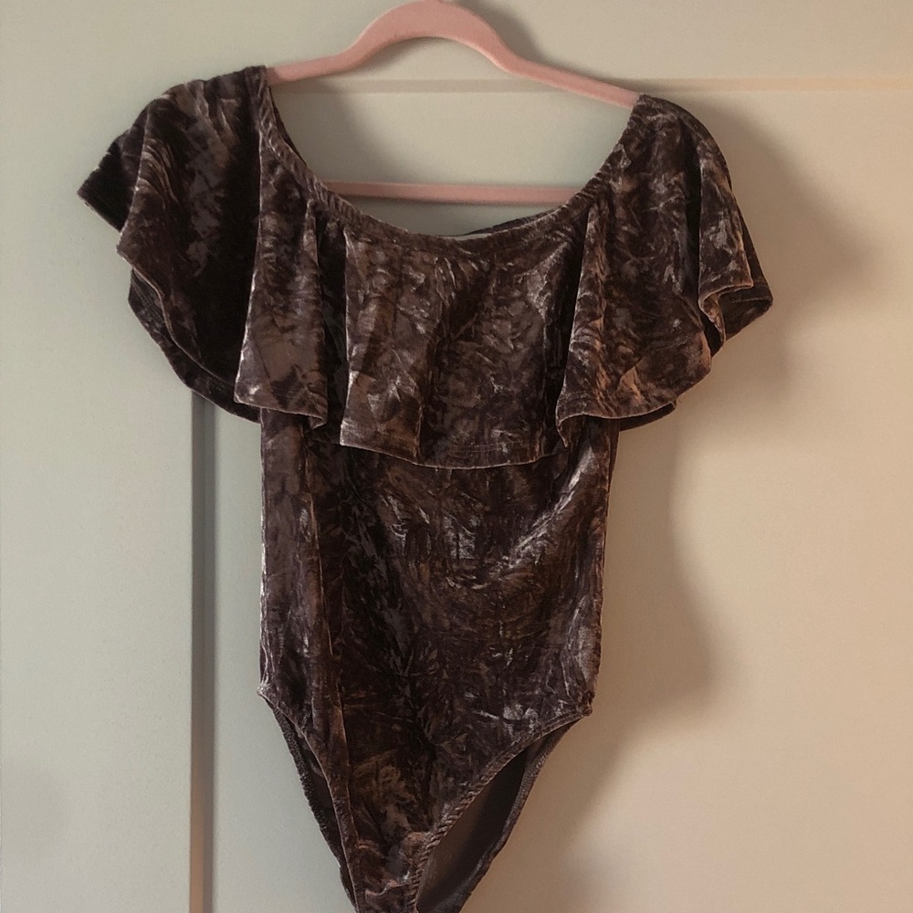 Altar'd State Crushed Velvet Off-Shoulder Bodysuit - Brown